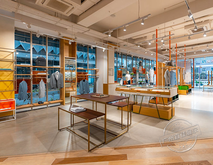 THEWHITECOW 服裝展柜