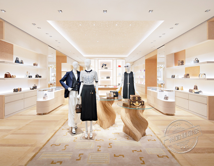 LV路易威登 精品服裝展柜